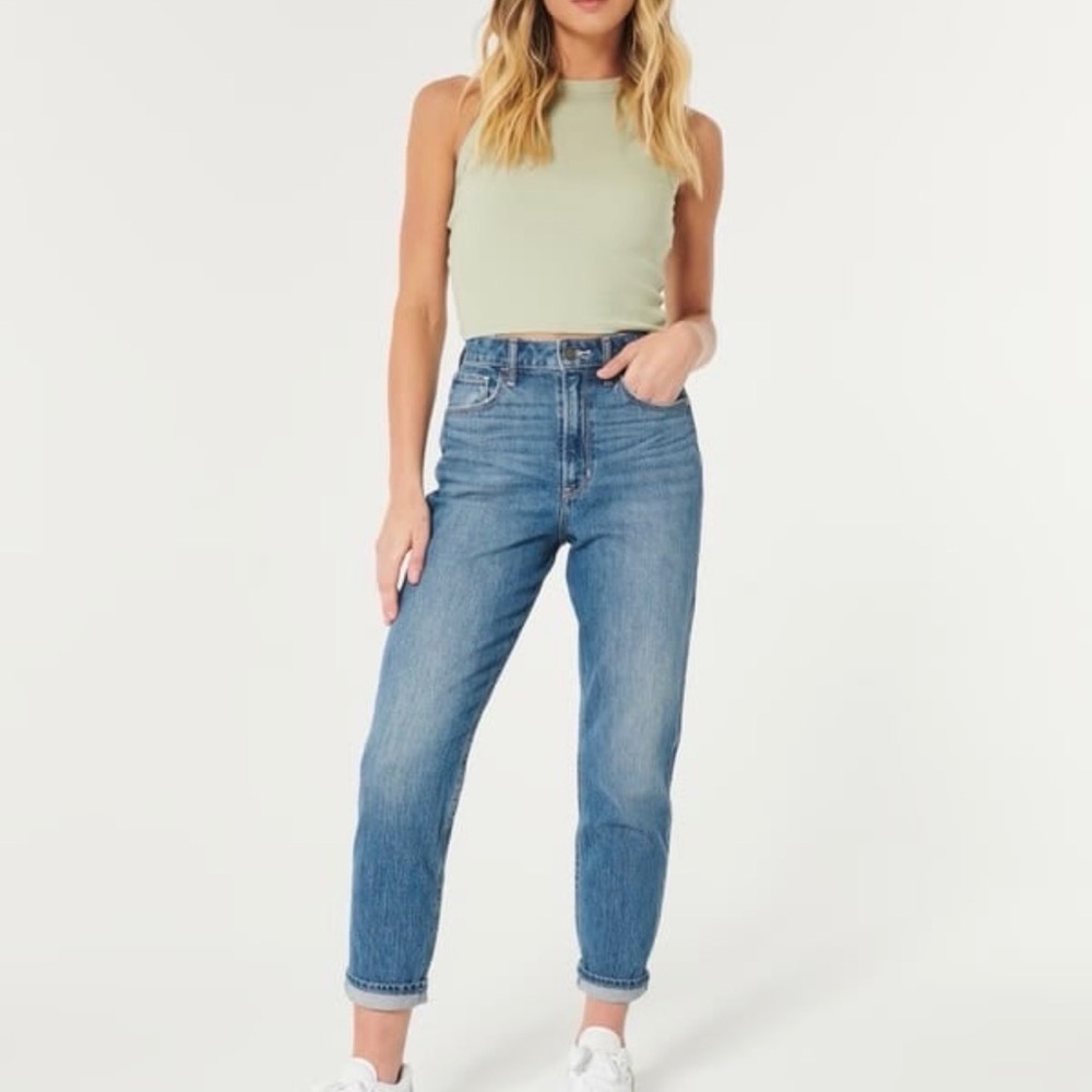 Hollister ultra high rise mom jeans size 27